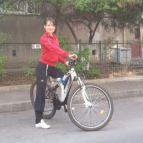 Libertate, mişcare, adrenalină, voie bună-toate aceste senzaţii minunate oferite de o maşinărie numită Bicicletă.