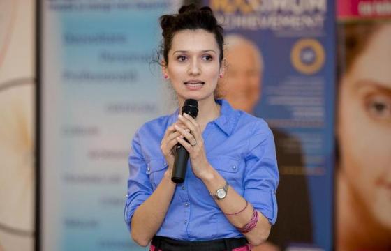 Donez ziua mea de naştere tinerilor de la Organizaţia Suedeză pentru Autor Umanitar Individual