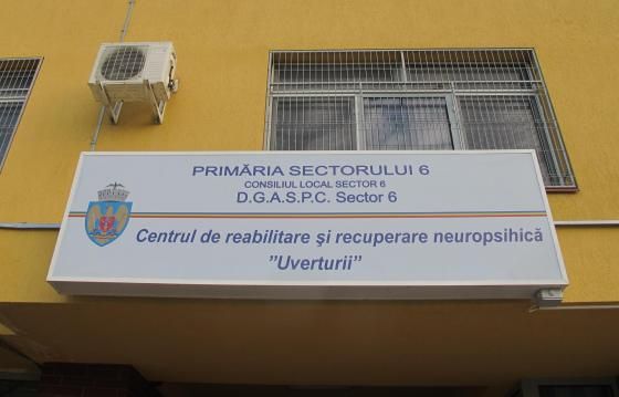 Moș Crăciun pentru sufletele din Centrul de Reabilitare și Recuperare Neuropsihică ”Uverturii”